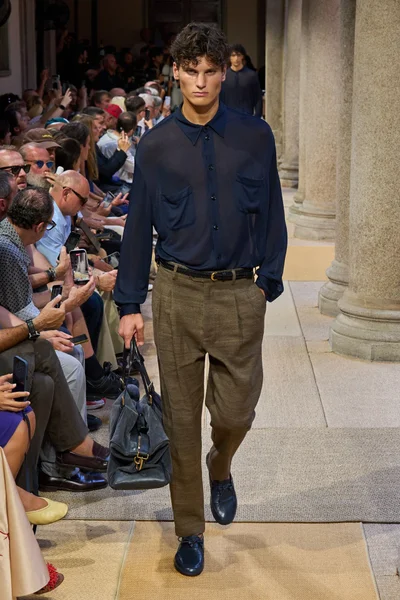 Look 66